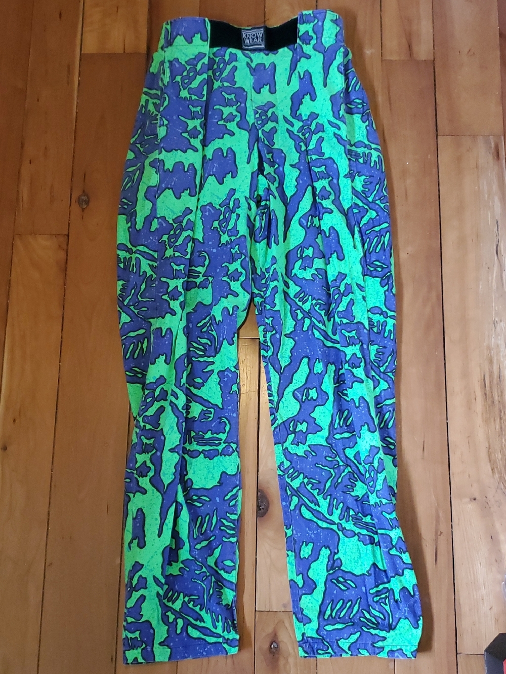 KNOWWEAR Neon Green & Purple Printed 100 %Cotton Velcro Adjustable
